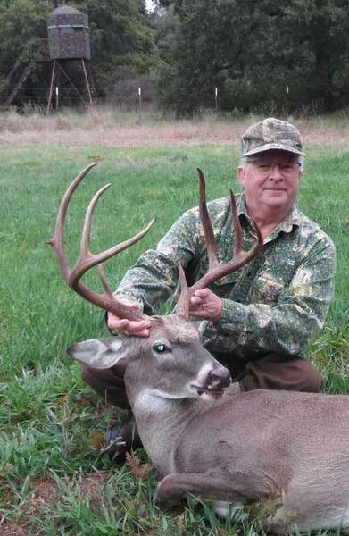 Attached picture Tommy's buck 2016.jpg